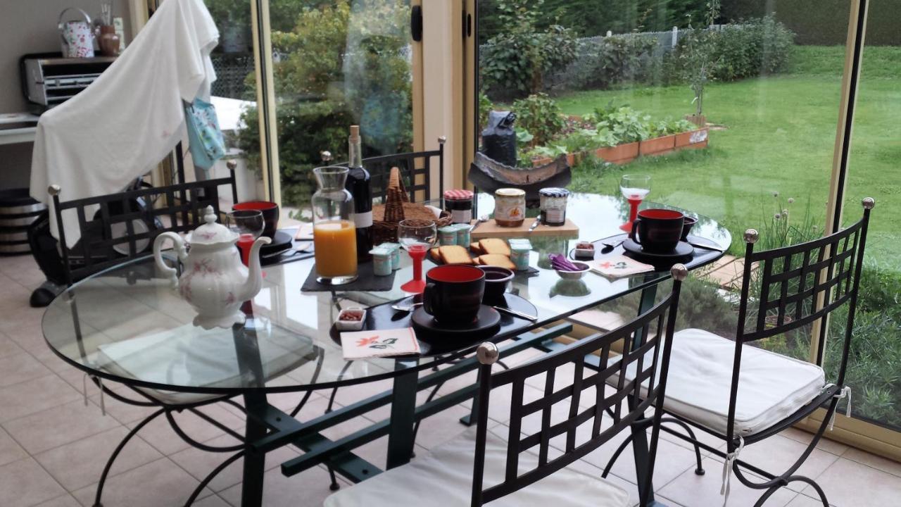 Chambre Privee Avec Salon, Garage Voiture, Velos, Motos Tourville-sur-Arques Kültér fotó